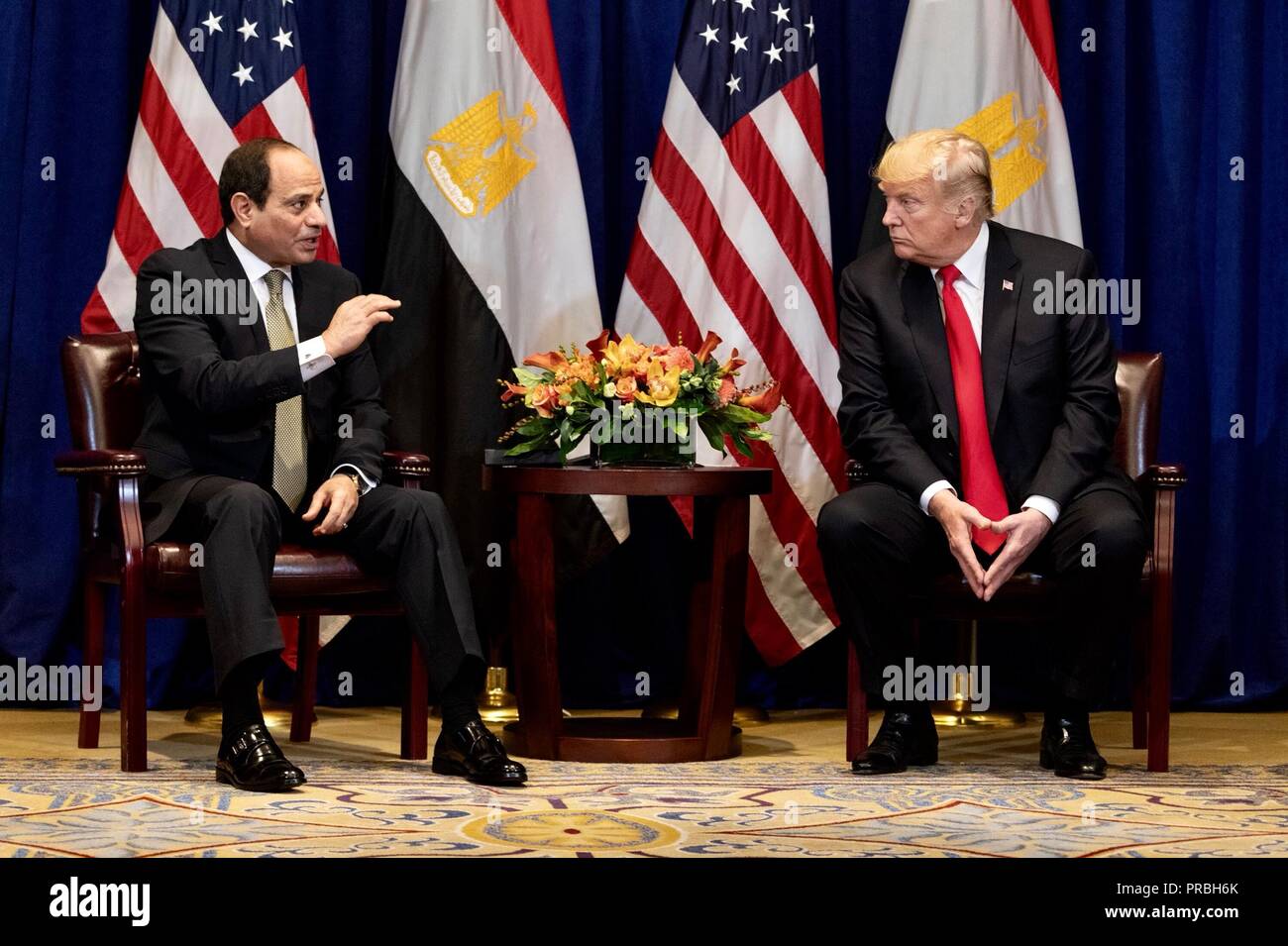 U.S presidente Donald Trump durante un incontro bilaterale con il presidente egiziano Abdel Fattah el-Sisi a margine dell'Assemblea generale delle Nazioni Unite le riunioni il 24 settembre 2018 a New York, New York. Foto Stock