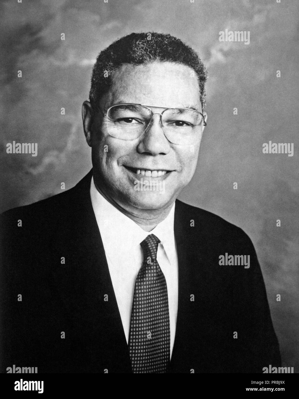 Ritratto di U.S. Esercito gen. Colin Powell L. Presidente del Comune di capi di Stato Maggiore (Scoperta) (UFFICIALE DEGLI STATI UNITI Fotografia dell'esercito) Foto Stock