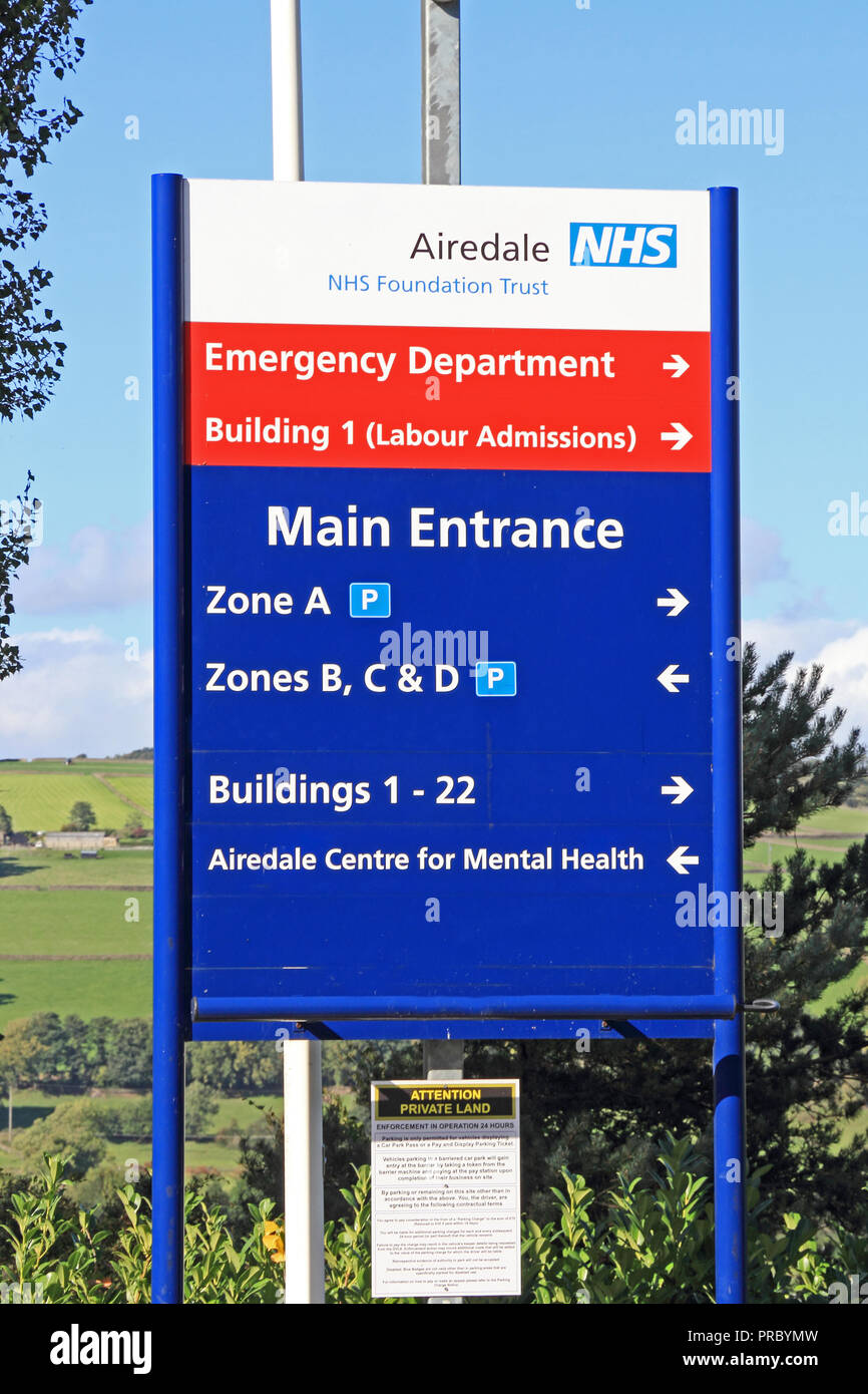 Firmare all'entrata Airedale & District Hospital, Steeton, West Yorkshire Foto Stock