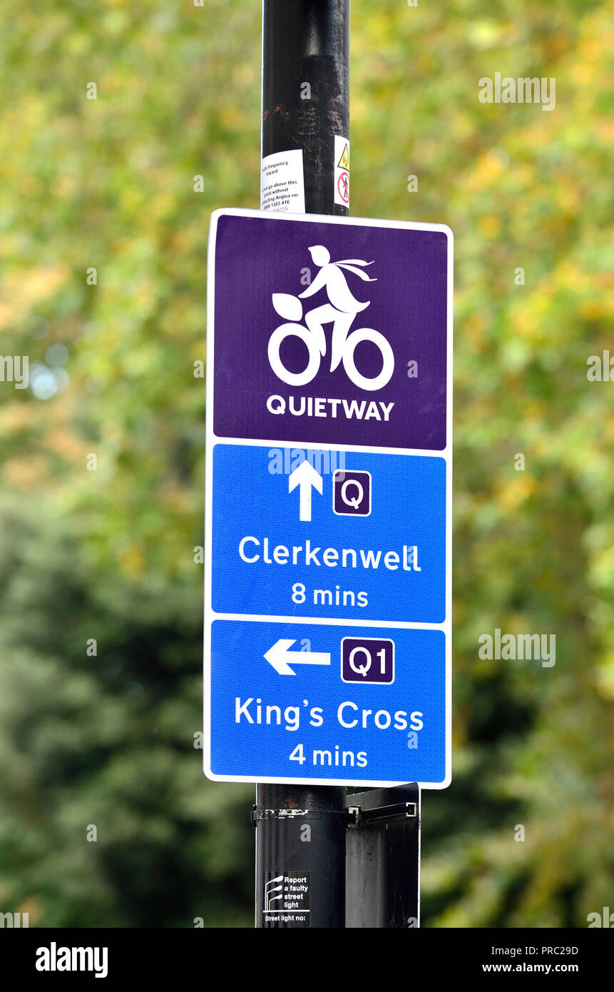 Ciclo Quietway percorso in Bloomsbury. Londra, Inghilterra, Regno Unito. Foto Stock