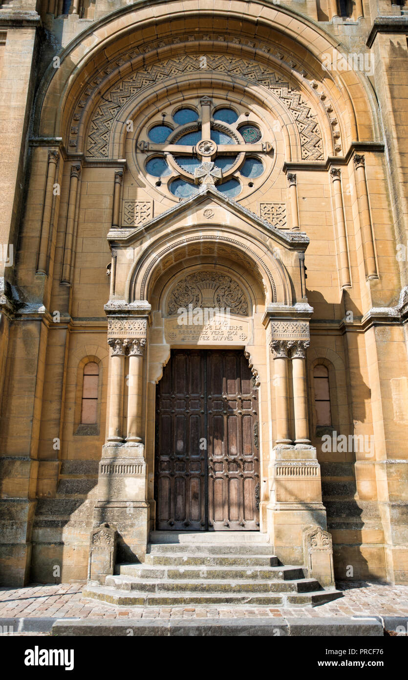 L'ingresso e l'arte della chiesa riformata nella città francese di sedan Foto Stock