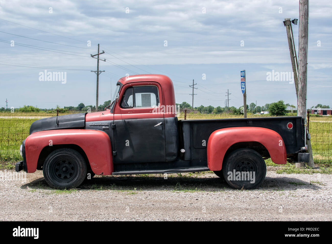 Classico carrello di prelievo al Country Classic Cars LLC concessionaria auto sul percorso 66, Staunton, Illinois, Stati Uniti d'America. Foto Stock