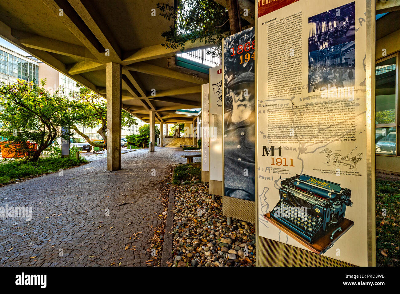 Italia Piemonte Canavese Ivrea museo aperto Olivetti stazione informazioni Foto Stock