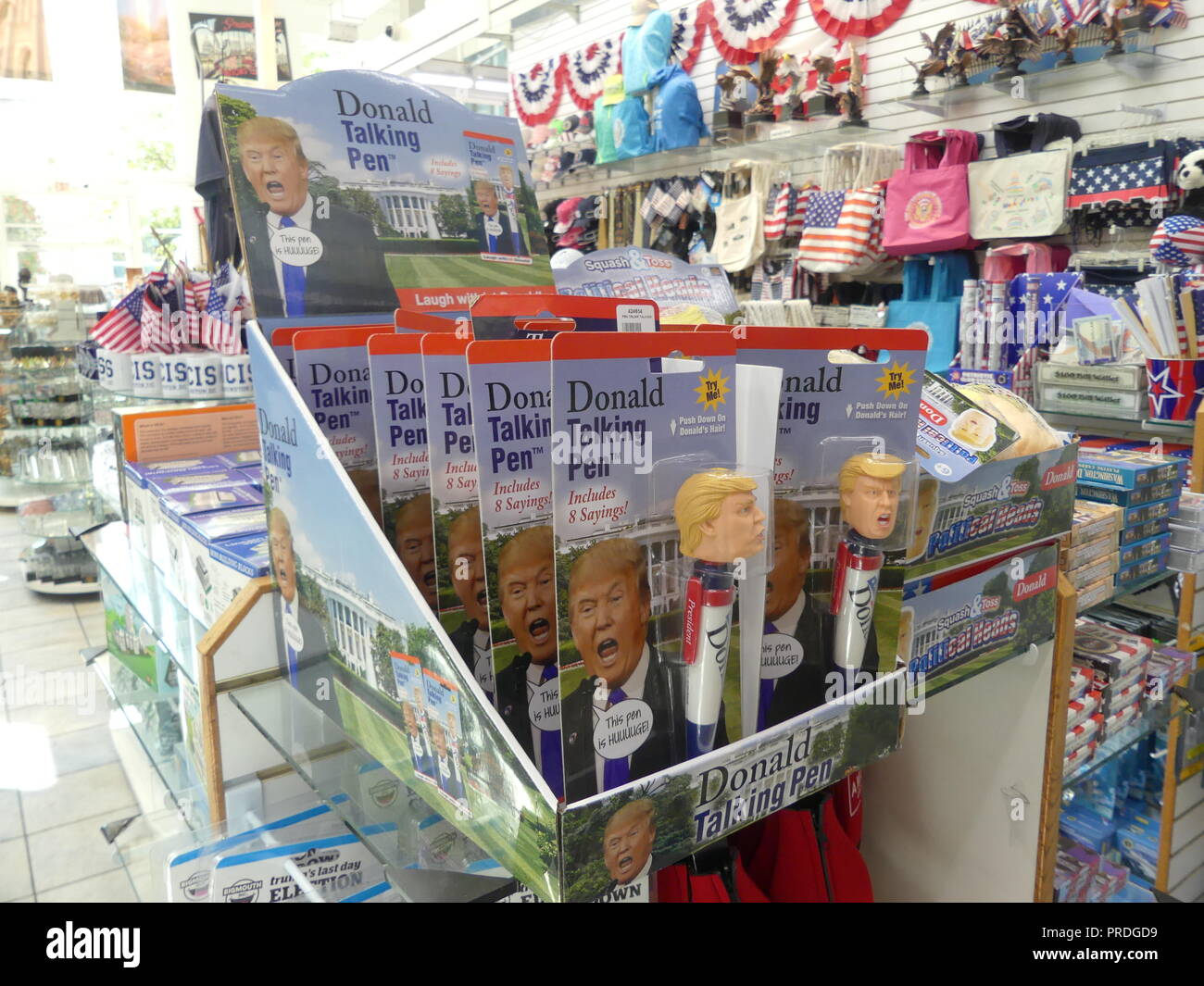 Presidente Donald Trump memorabilia in Washington, D.C. store. Foto: Tony Gale Foto Stock