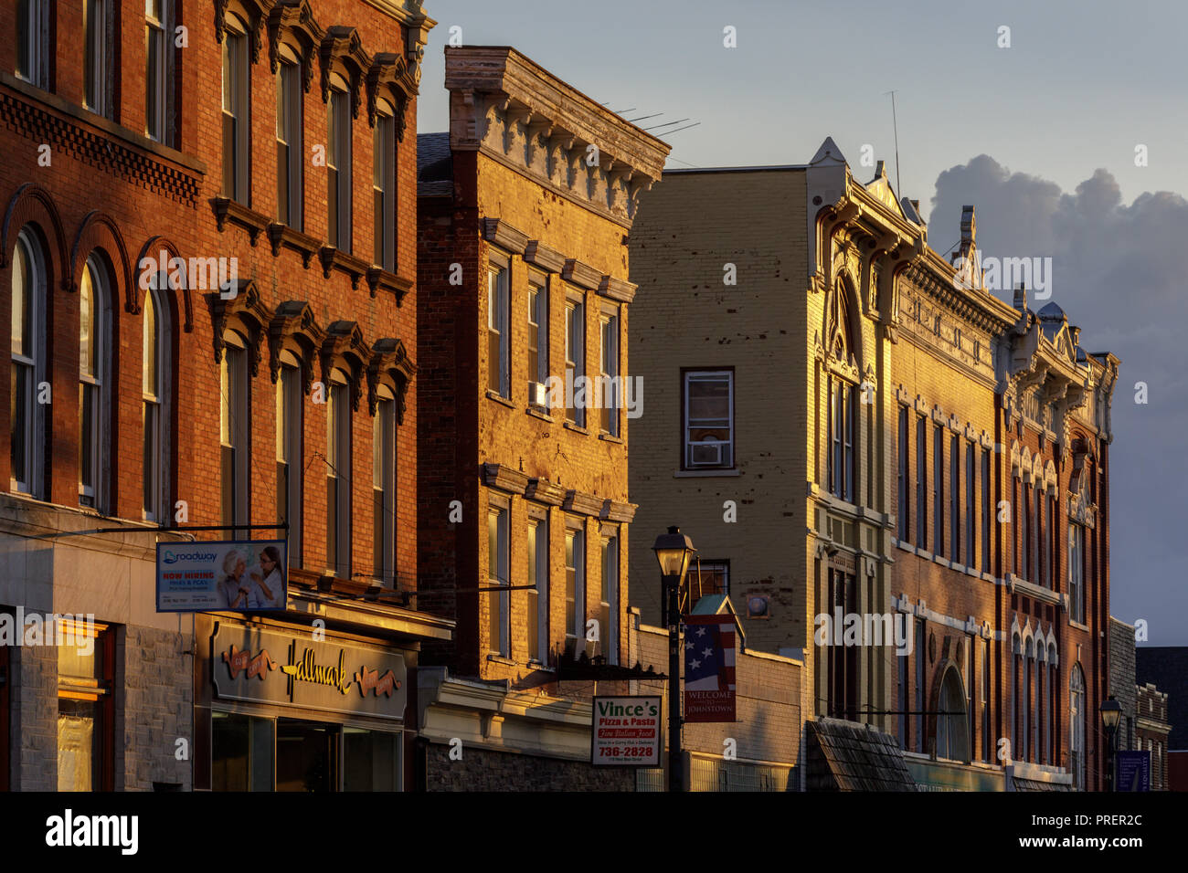 Main Street, Johnstown, New York, Fulton County, 'gateway al Adirondacks.". Foto Stock