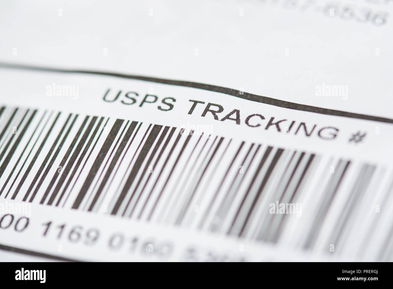 New york, Stati Uniti d'America - 1 ottobre 2018: codice a barre USPS di numero di tracking vista ravvicinata Foto Stock