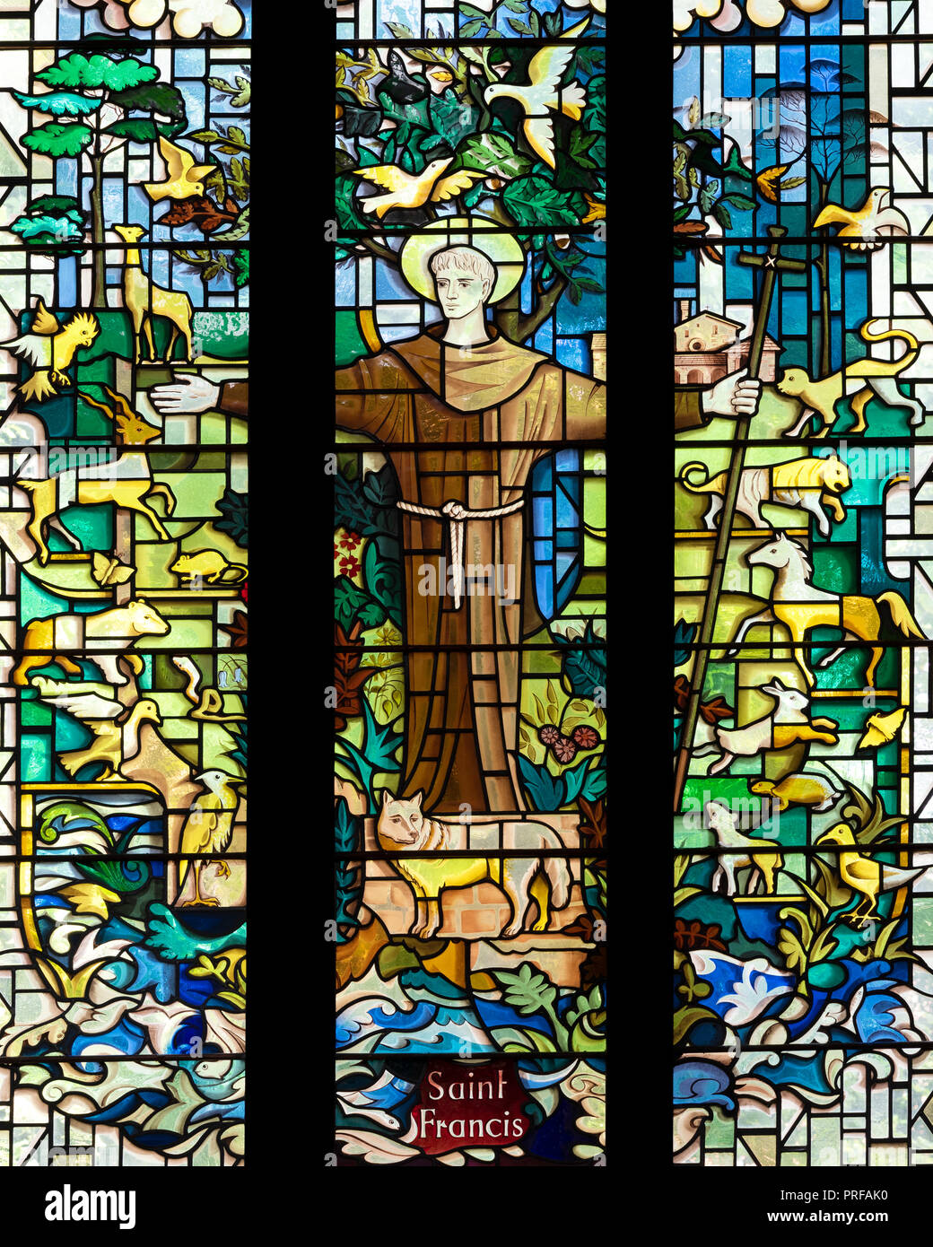 San Francesco di Assisi, Patrono dell'ecologia, Chiesa Parrocchiale di Chesterfield, Derbyshire, Regno Unito. Foto Stock