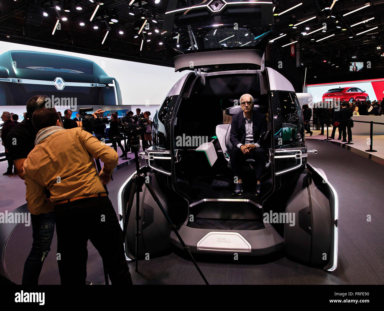Concept car Renault EZ-PRO è stato svelato in anteprima mondiale durante il primo giorno di International Motorshow di Parigi il Martedì, Ottobre 2nd, 2018 in P Foto Stock