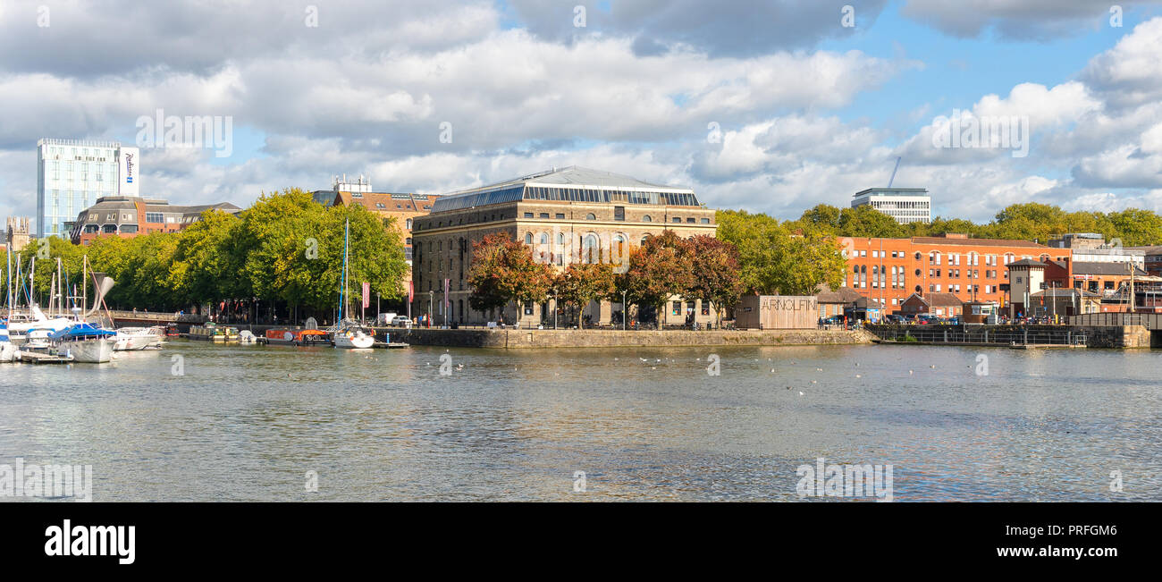 Bristol Docks, Regno Likngdon - Ottobre 2018: vista del Arnolfini Arts Centre in Bristol Docks, England, Regno Unito Foto Stock