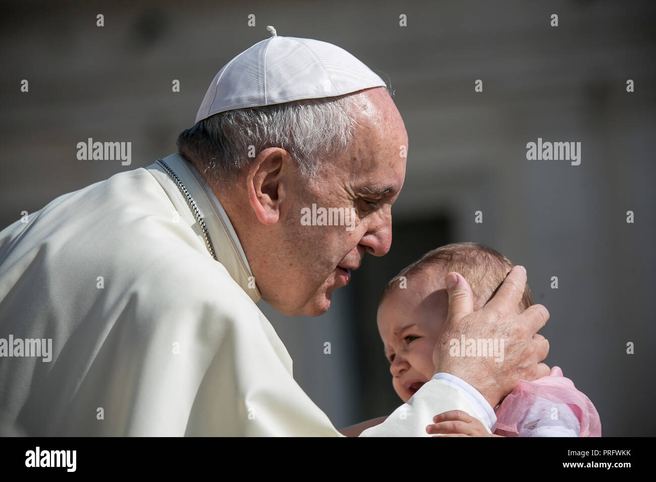 Città del Vaticano - VATICANO - Giugno, 2016: Papa Francesco durante una cerimonia settimanale nella Città del Vaticano. Foto Stock