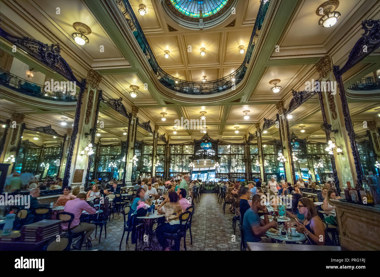 Confeitaria Colombo Cafe interior - Rio de Janeiro, Brasile Foto Stock