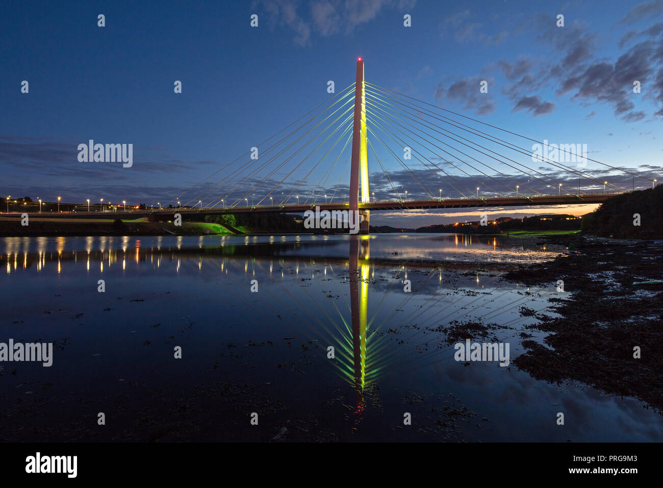Guglia settentrionale ponte sopra il fiume usura, Sunderland, Tyne & Wear, England, Regno Unito Foto Stock