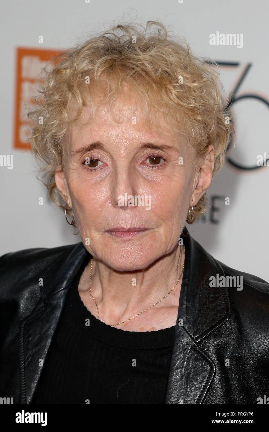 New York, Stati Uniti. 02oct, 2018. NEW YORK - Ott 2: Direttore Claire Denis assiste il 'High Life' premiere a Alice Tully Hall il 2 ottobre, 2018 nella città di New York. Credito: la foto di accesso/Alamy Live News Foto Stock