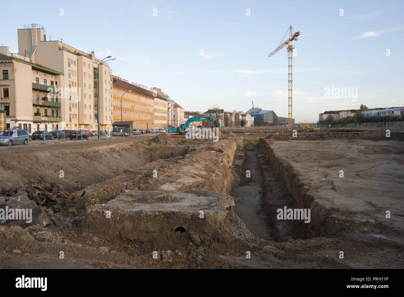 Wien, Stadtentwicklungsgebiet Aspangbahnhof, Ausgrabungen der ehemaligen Hafenbecken des Wiener Neustädter Kanals Foto Stock
