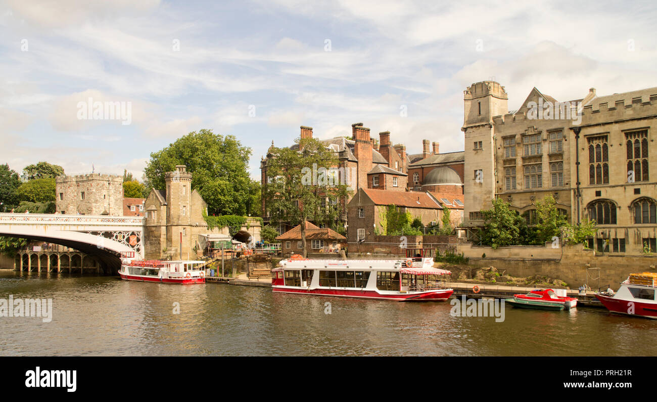 York intorno al Ponte Lendal dal fiume Ouse Foto Stock