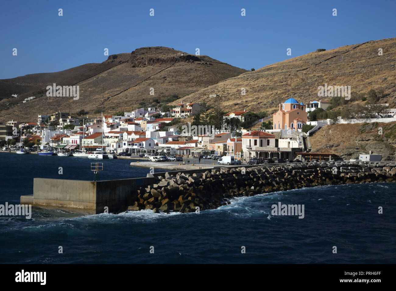 Kea Isola Grecia faro alla fine del molo Foto Stock