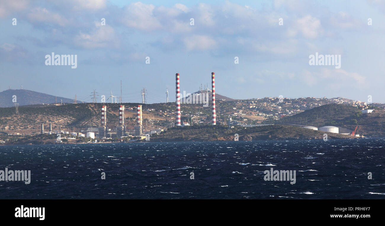 Lavrio Port Attica Grecia raffineria di petrolio Foto Stock