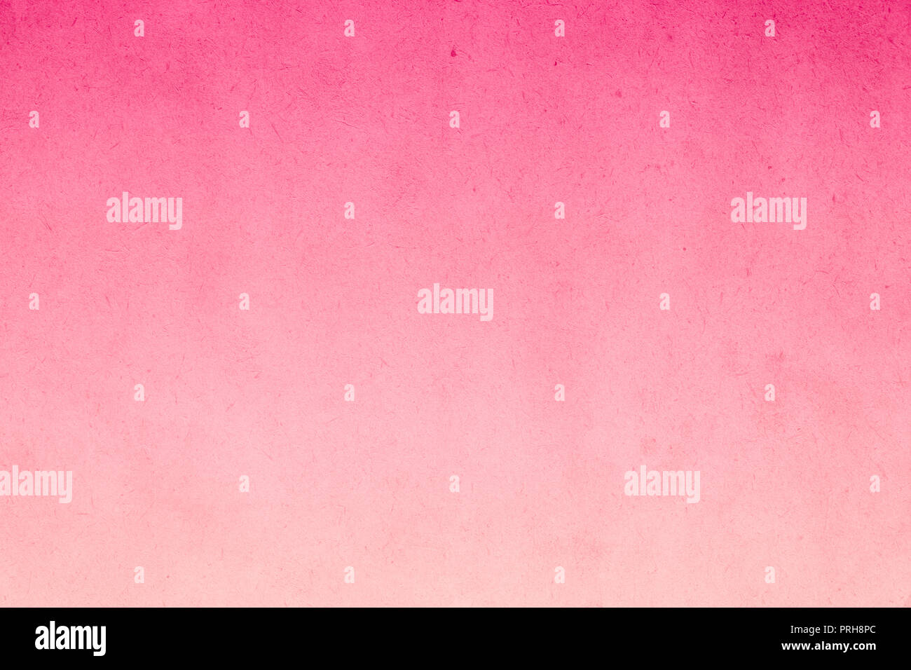 Colori rosa gradiente vernice ad acquerello su carta vecchia con sbavature di granella sporca astratto di texture di sfondo. Foto Stock