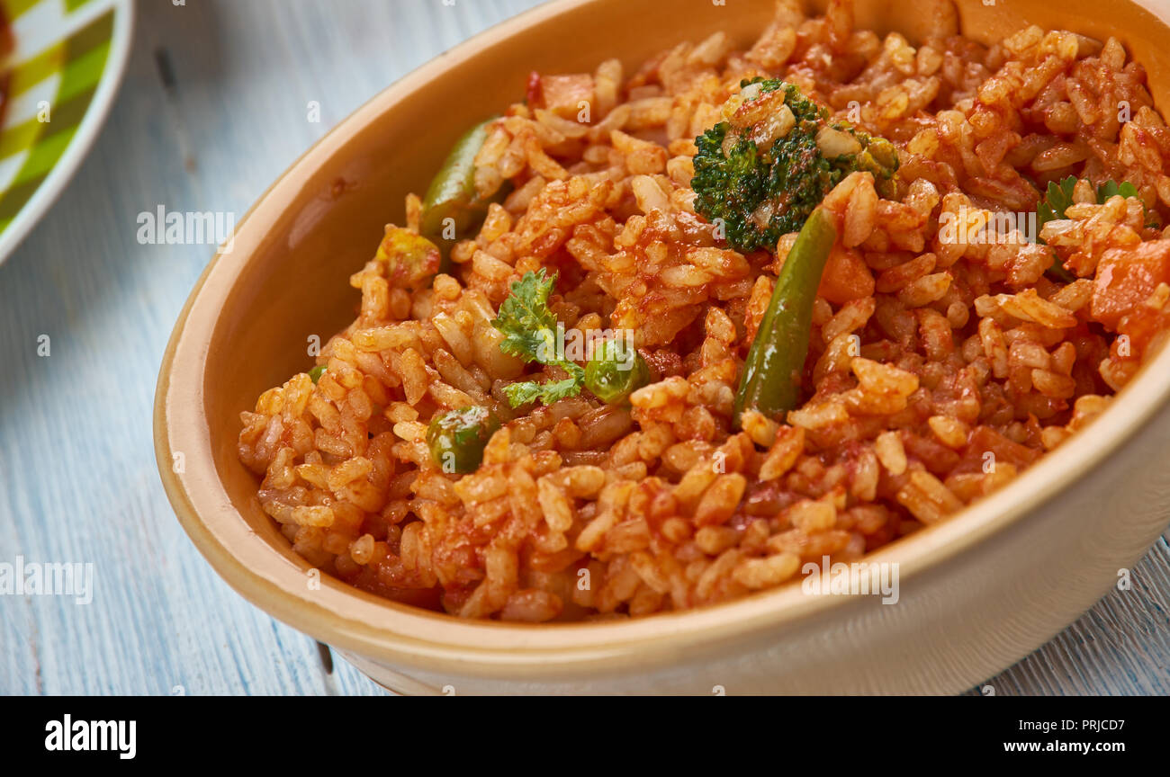 Djuvec , cucina balcanica di cucina tradizionale piatti assortiti, vista dall'alto. Foto Stock