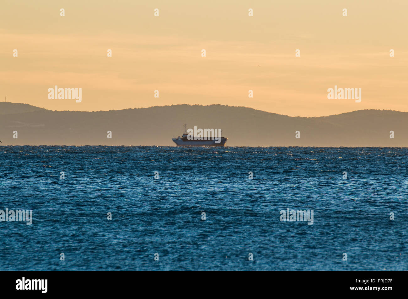 Traghetto sul mare, mare adriatico Foto Stock