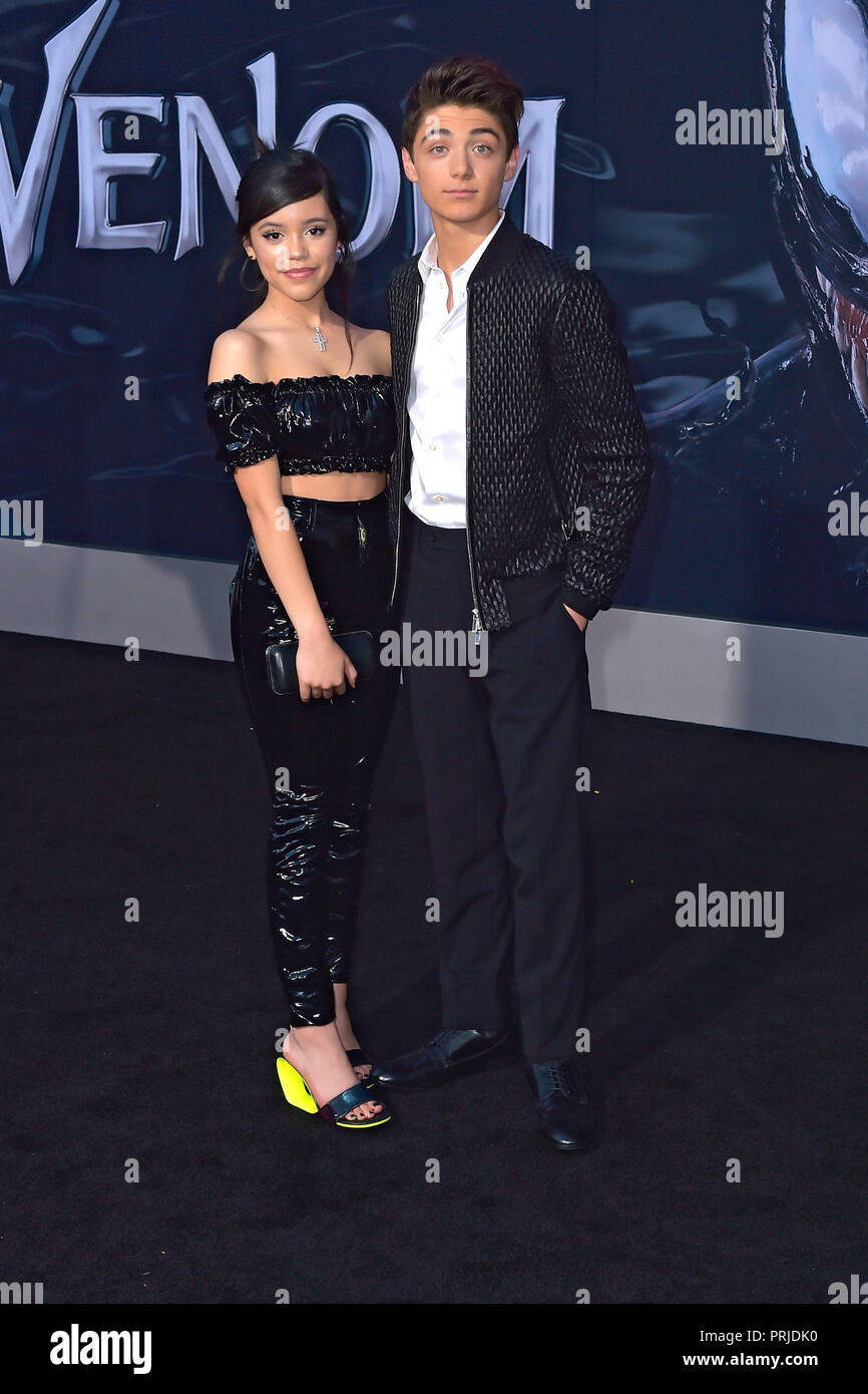 Jenna Ortega e Aser Angelo frequentando il "Venom' premiere al Regency Village Theatre il 1 ottobre 2018 a Westwood, California. Foto Stock