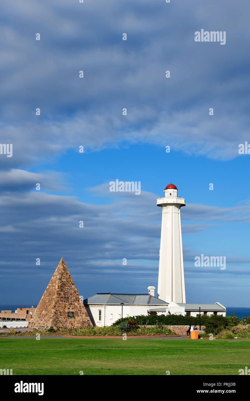 Il Donkin riserva con Piramide e faro, Port Elizabeth, Capo orientale, Sud Africa Foto Stock