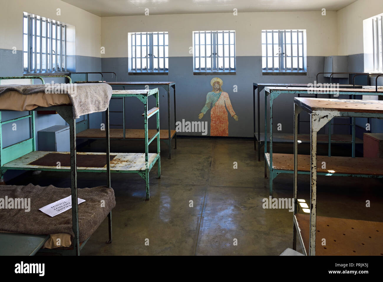 Il dormitorio in Robben Island prigione, Cape Town, Western Cape, Sud Africa Foto Stock