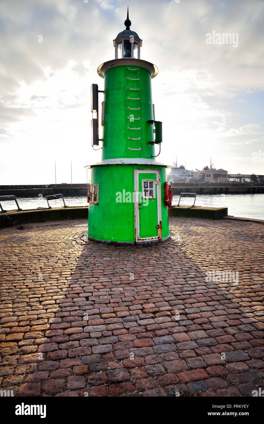 Faro sulla costa Foto Stock