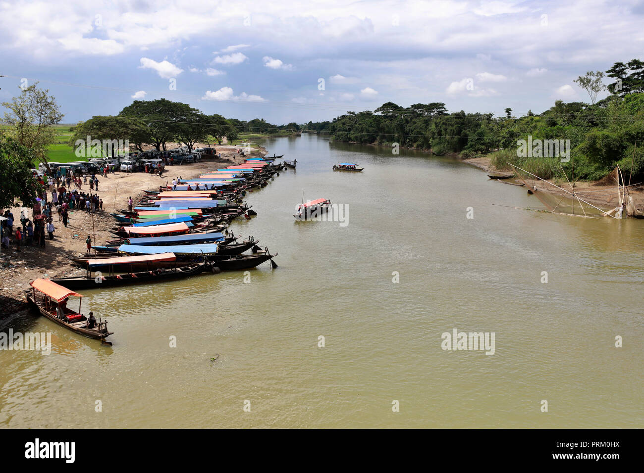 Sylhet, Bangladesh - 22 Settembre 2018: Piyain fiume un trans-fiume di confine di India e Bangladesh. È un affluente del fiume Surma, che è o Foto Stock