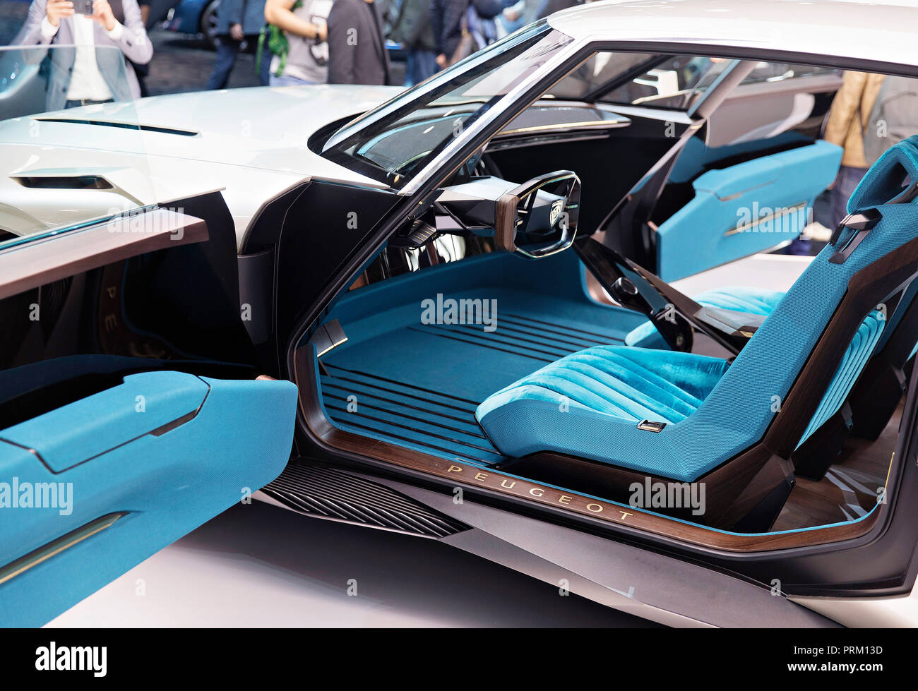Retrò concept car Peugeot e-leggenda durante la seconda giornata internazionale di Parigi al Motorshow il Mercoledì, 3 ottobre 2018 a Parigi, Francia. (CTK foto Foto Stock