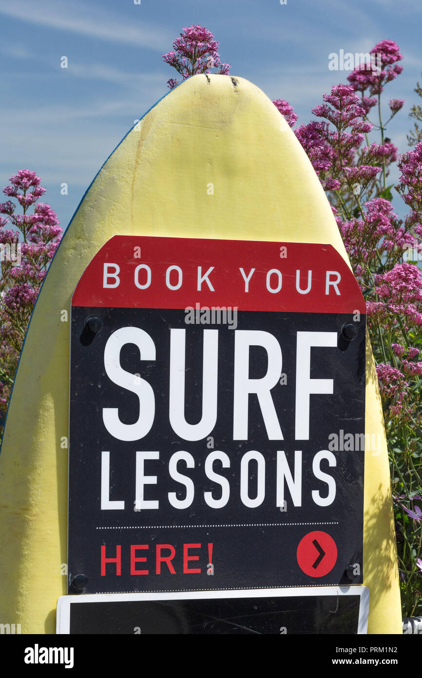 Riflettere il mondo del surf, e attività di navigazione / lifestyle a Newquay, Cornwall. Home di Boardmasters. Foto Stock