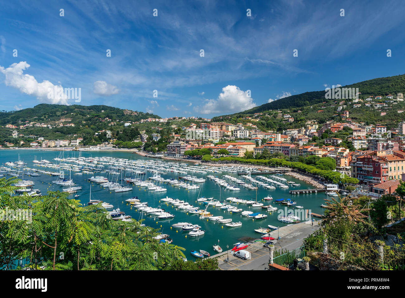 Magnifica vista aerea della marina di Lerici e La Spezia, Liguria, Italia Foto Stock