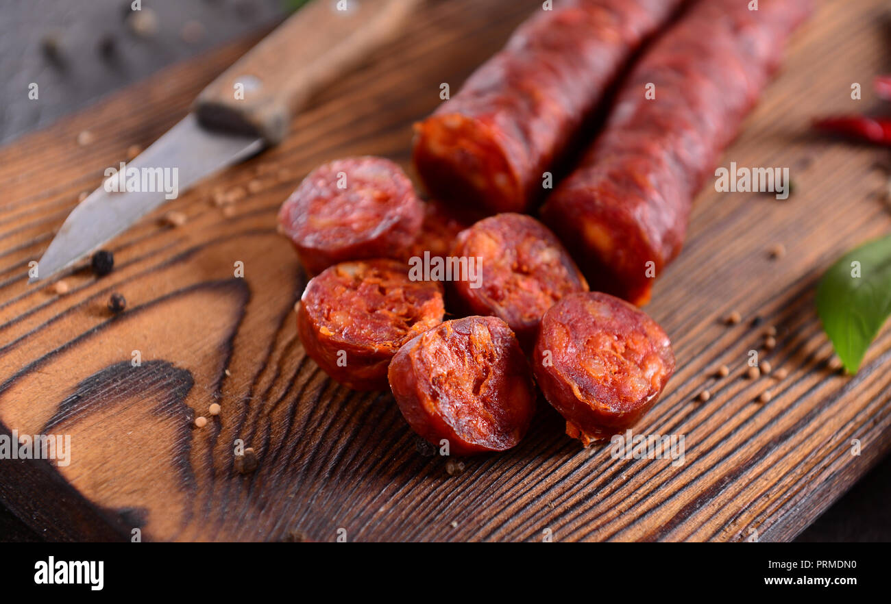 Tradizionale salsiccia Spagnola - il chorizo Foto stock - Alamy