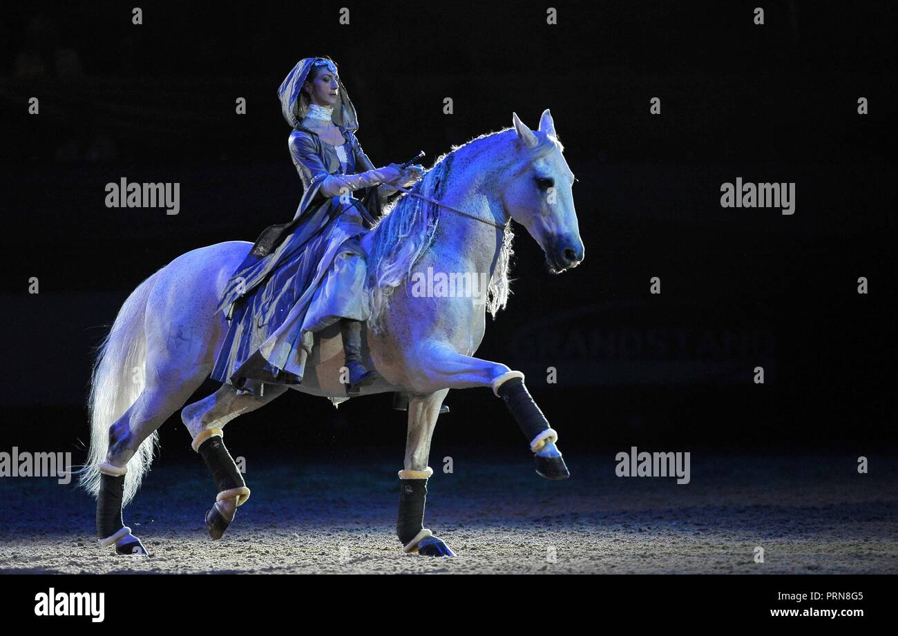 NEC Birmingham, UK. 3° OTT 2018. Alizee Froment L'Espirit Equestre. Cavallo dell'anno mostra (HOYS). Il National Exhibition Centre (NEC). Birmingham. Regno Unito. 03/10/2018. Credito: Sport In immagini/Alamy Live News Foto Stock