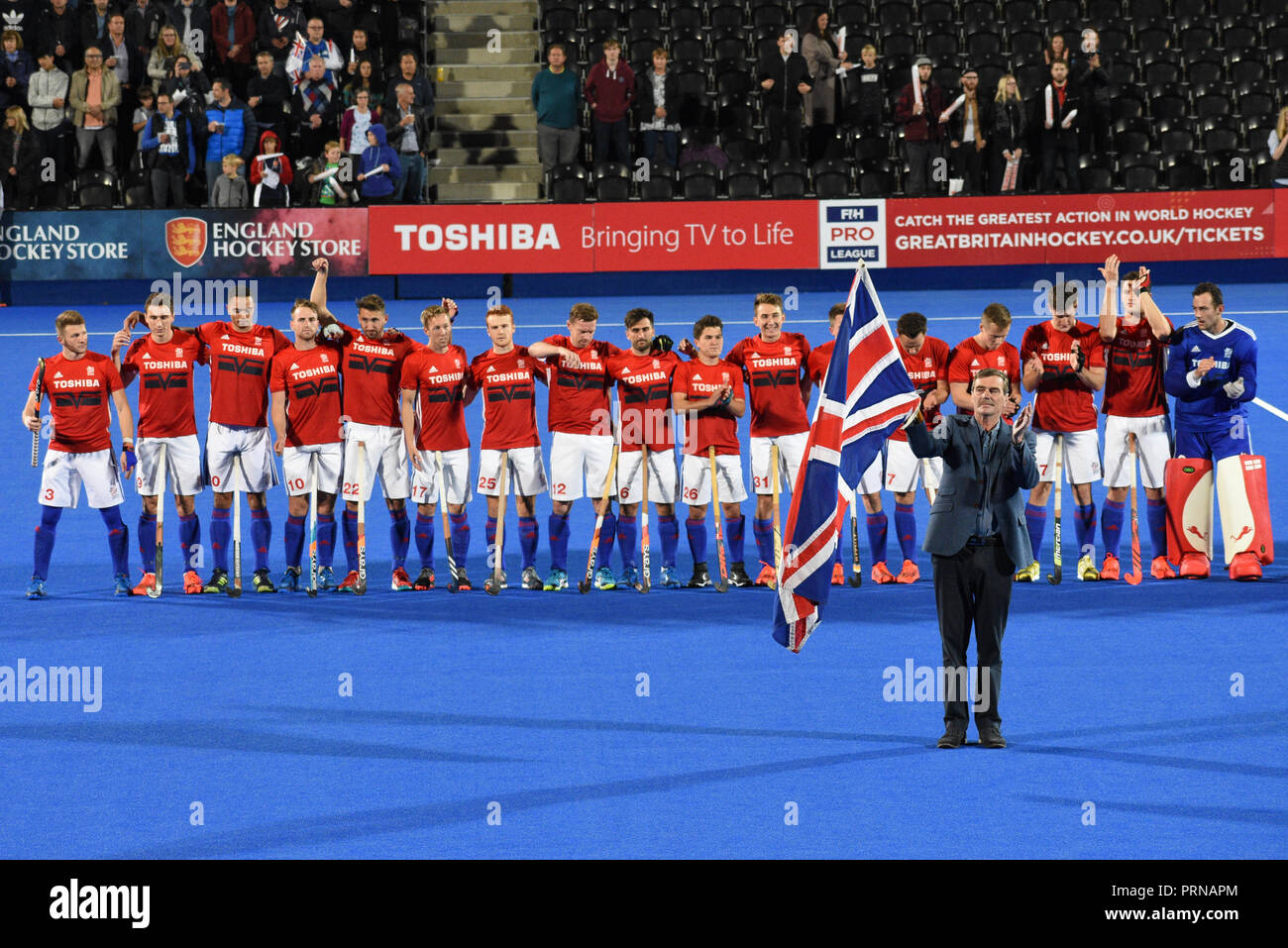 Londra, Regno Unito. 3 Ottobre, 2018. In Gran Bretagna la linea fino a giocare in Belgio per celebrare il trentesimo anniversario del 1988 Hockey olimpico medaglia d'oro. Credito: Nigel Bramley/Alamy Live News Foto Stock