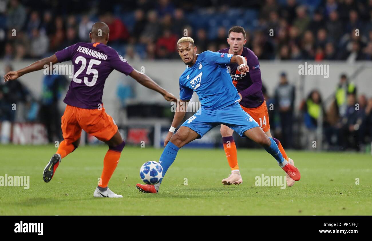 Firo: 02.10.2018 Calcio, calcio, Champions League: TSG Hoffenheim - Manchester City 1: 2 duelli Joelinton | Utilizzo di tutto il mondo Foto Stock