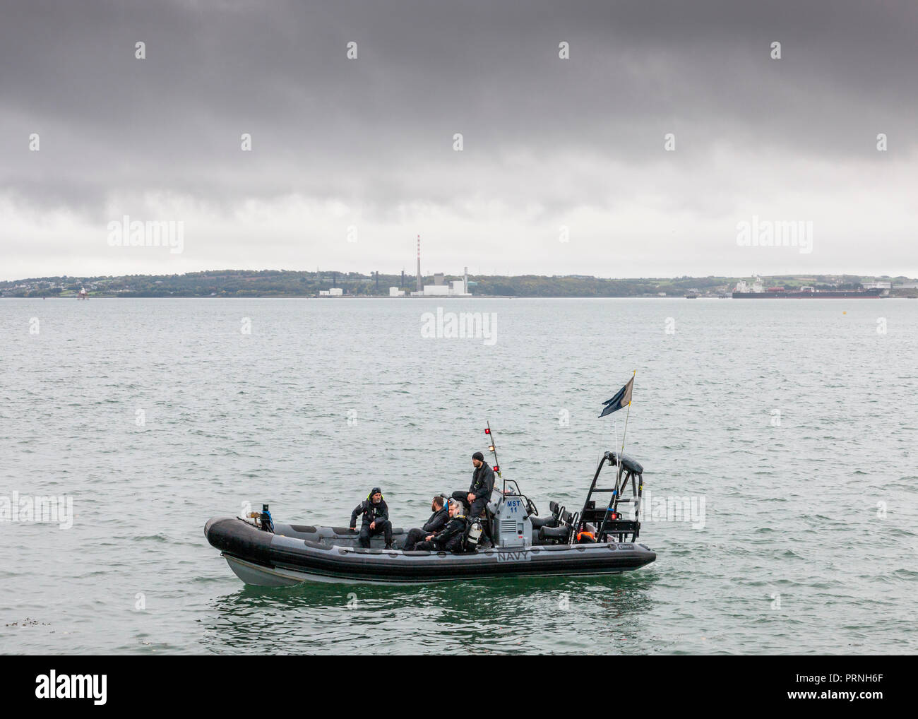 Cobh, Cork, Irlanda. 04 ottobre, 2018. Marina irlandese da personale del Haulbowline Base Navale di effettuare una formazione subacquea esercizio a Cobh, Co. Cork, Irlanda Credito: David Creedon/Alamy Live News Foto Stock