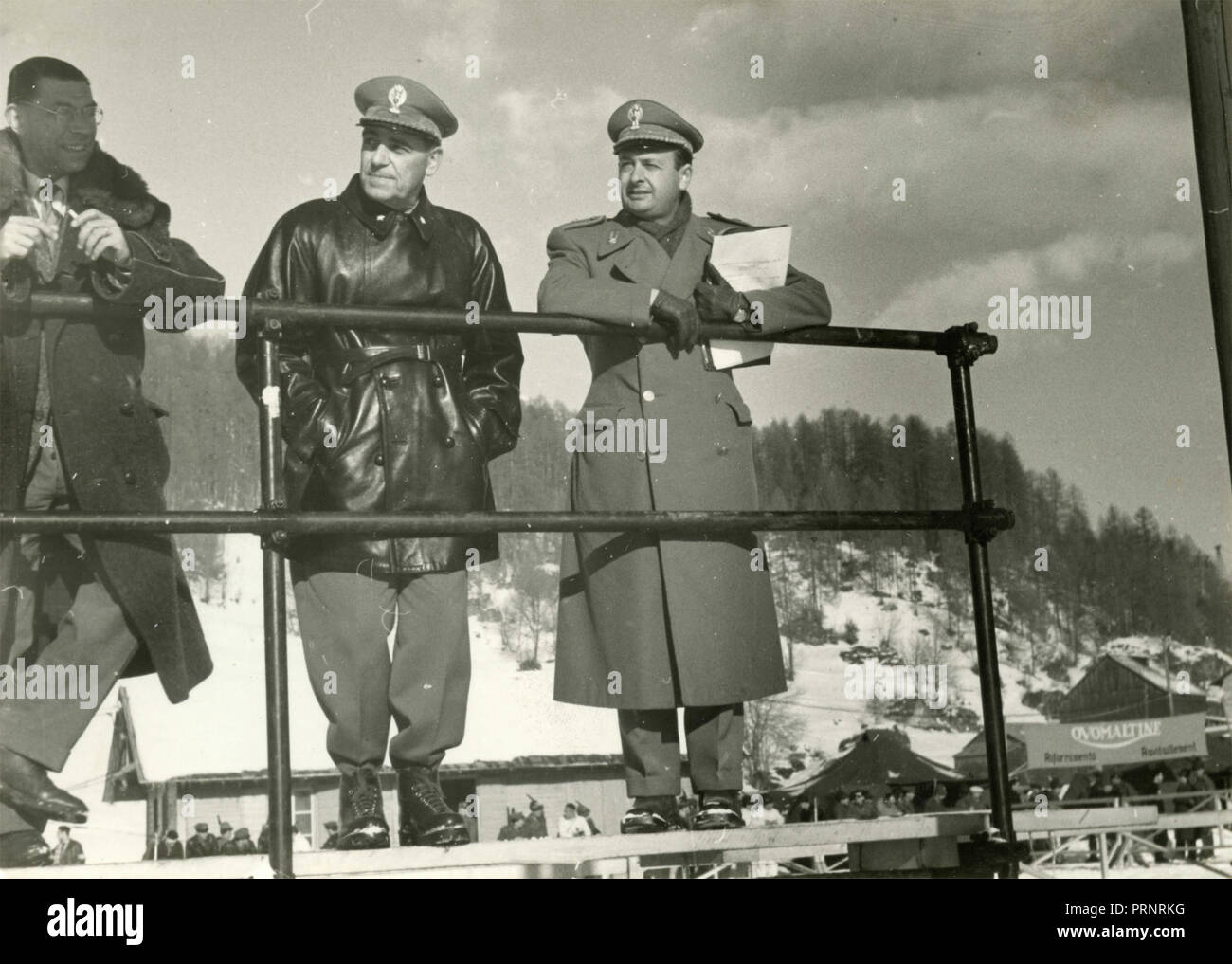 Guardia di Finanza in una competizione di sci, Cortina, Italia 1955 Foto Stock