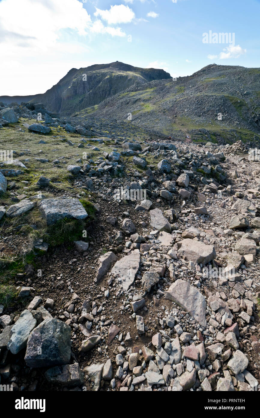 In vista del vertice di Scafell Pike, la montagna più alta in Inghilterra Foto Stock