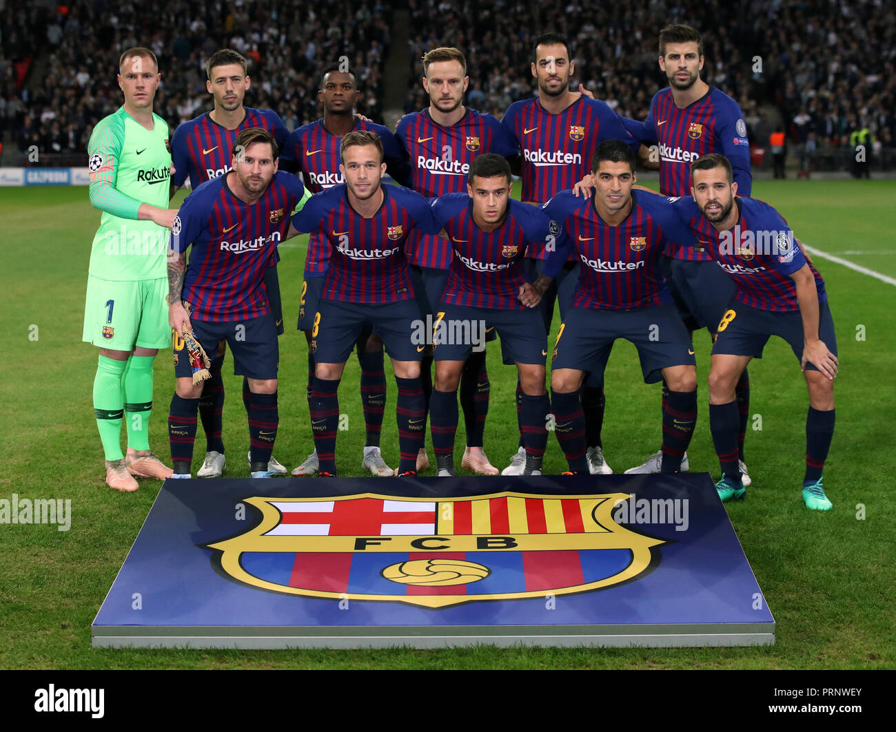 Il team di Barcellona un gruppo durante la UEFA Champions League, gruppo B corrisponde allo stadio di Wembley, Londra. Foto Stock