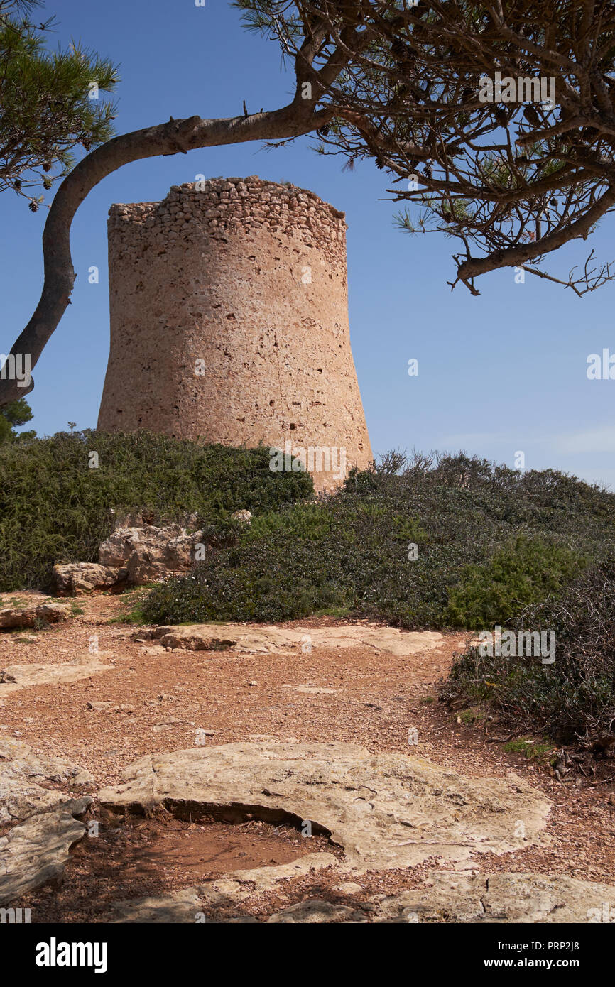La Torre de Cala Pi. Cala Pi, Llucmajor, Maiorca, isole Baleari, Spagna. Foto Stock