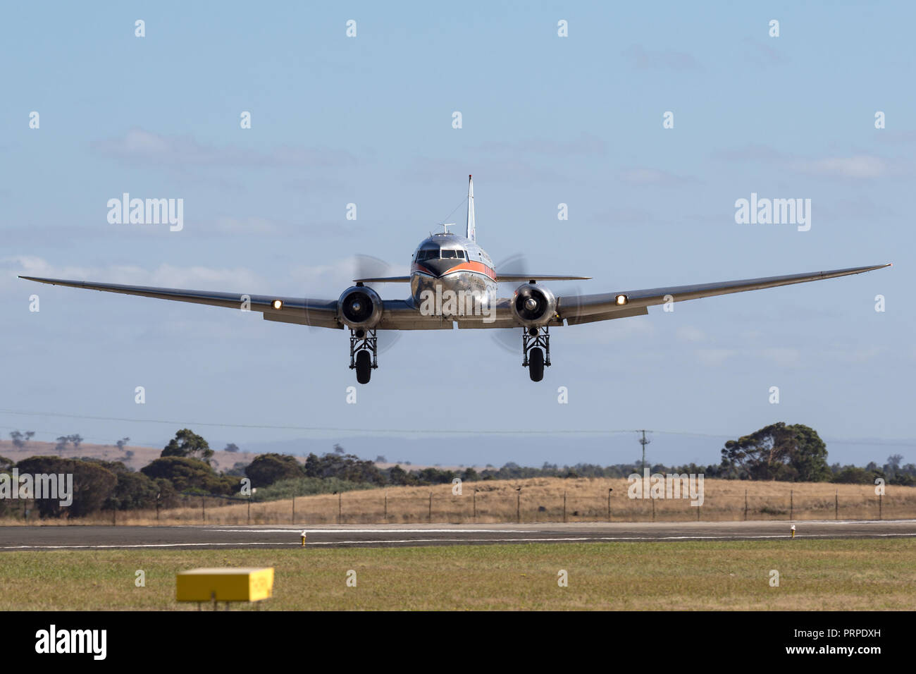 Vintage Douglas DC-3 aereo di linea VH-TMQ operati da Air Nostalgia (Shorstop jet Charters). Foto Stock