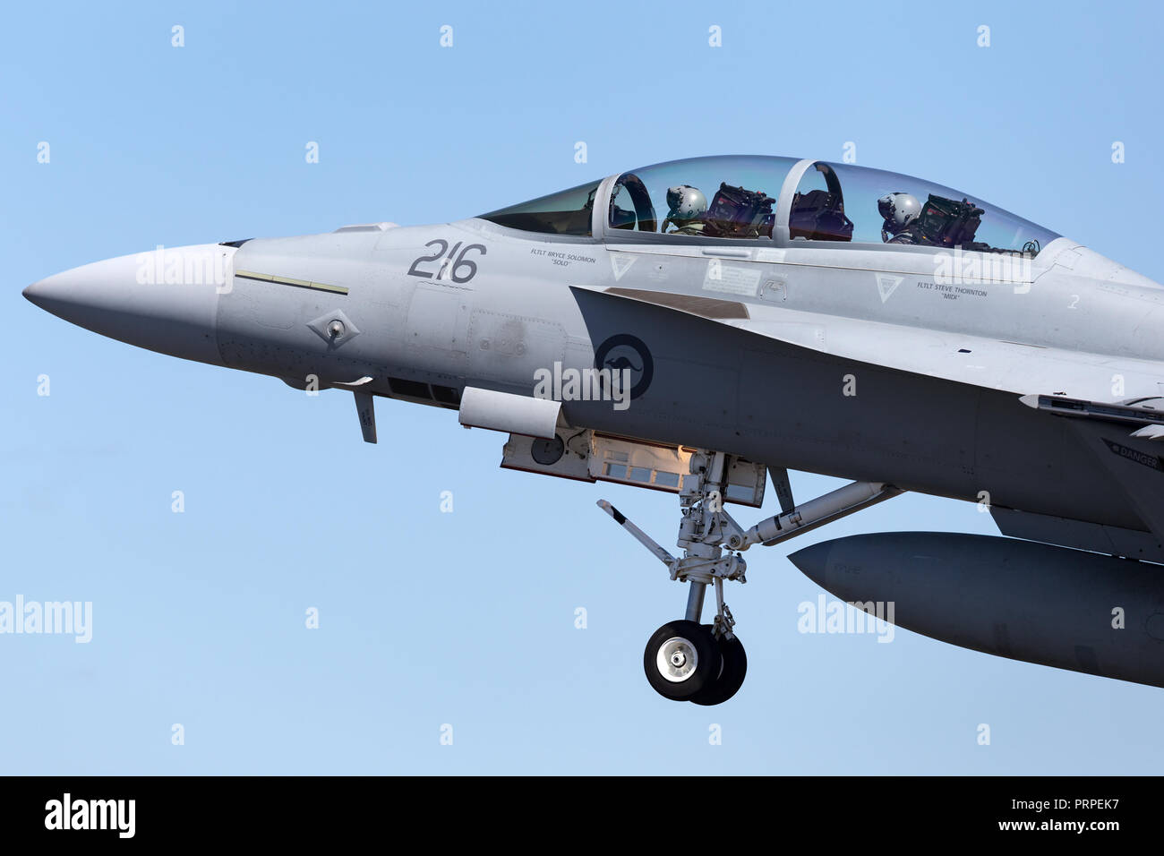 Royal Australian Air Force (RAAF) Boeing F/A-18F Super Hornet multirole fighter aircraft un44-216 basato a RAAF Amberley nel Queensland. Foto Stock