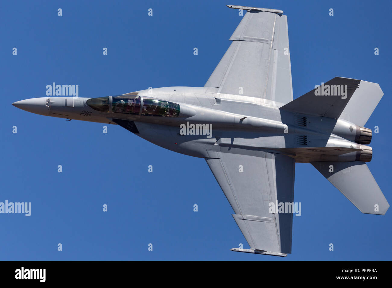 Royal Australian Air Force (RAAF) Boeing F/A-18F Super Hornet multirole fighter aircraft un44-216 basato a RAAF Amberley nel Queensland. Foto Stock