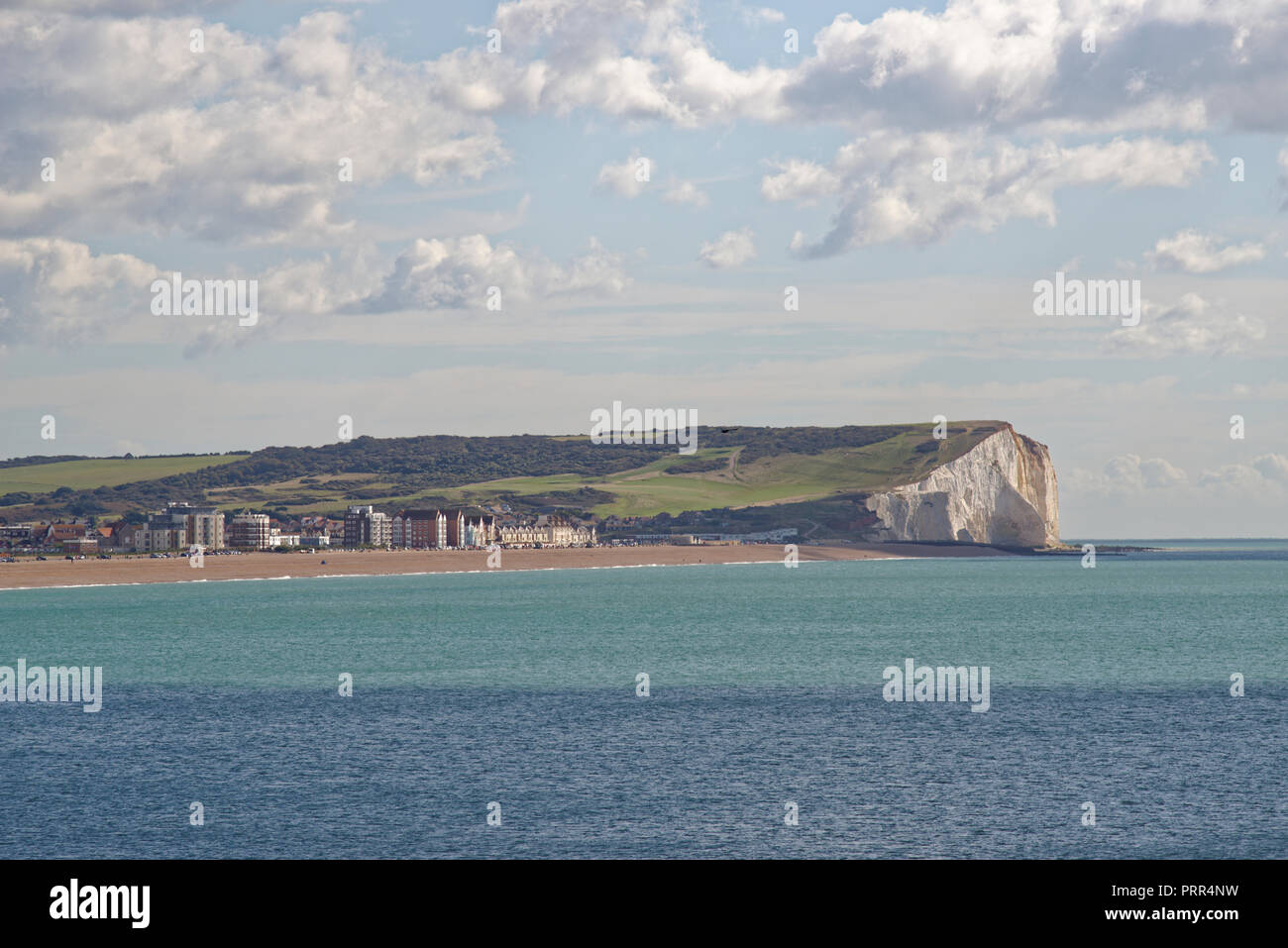 Chalk bianche scogliere a Seaford, East Sussex. Foto Stock