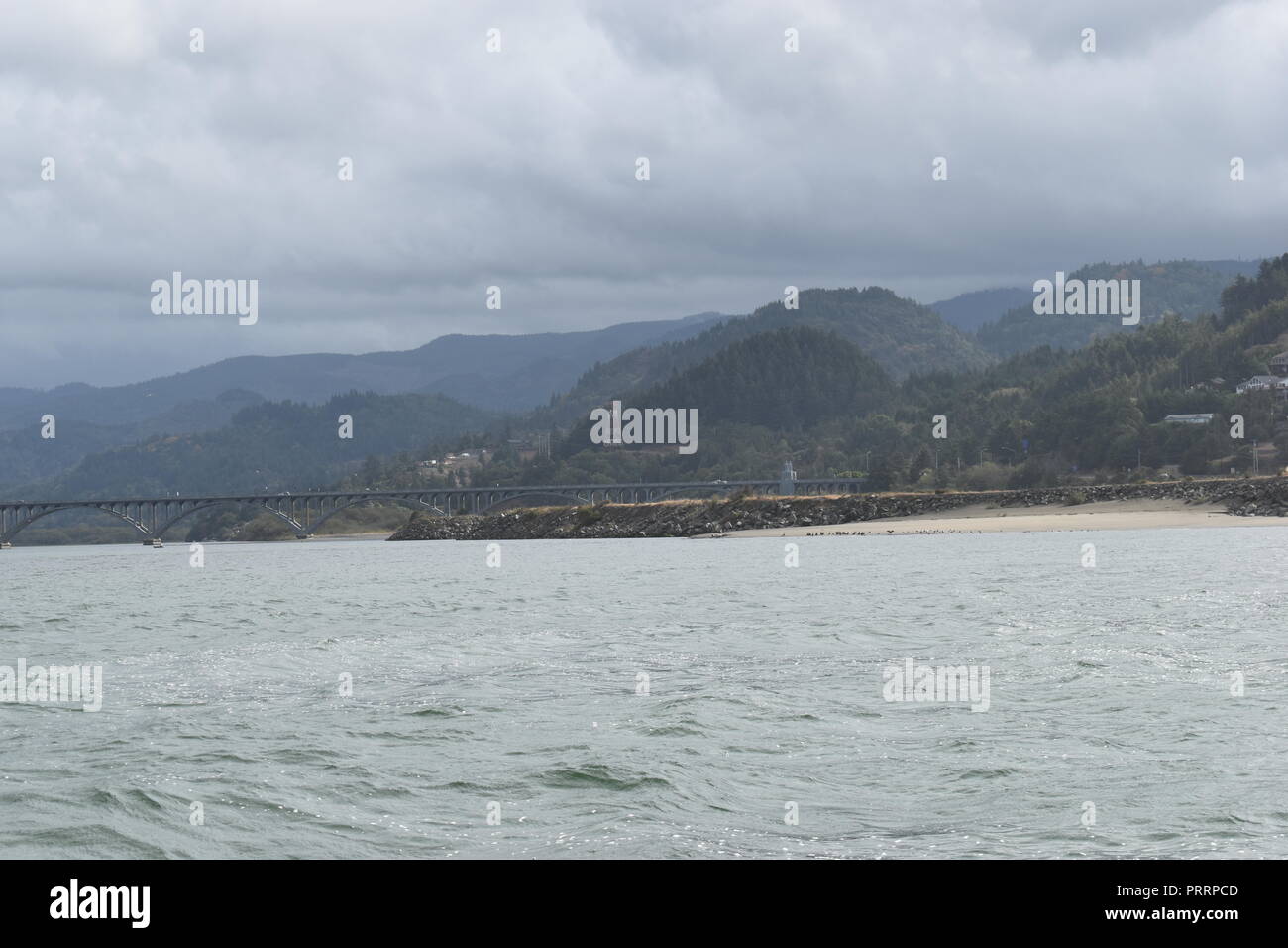 Voce fuori la pesca in spiaggia d'oro oregon Foto Stock