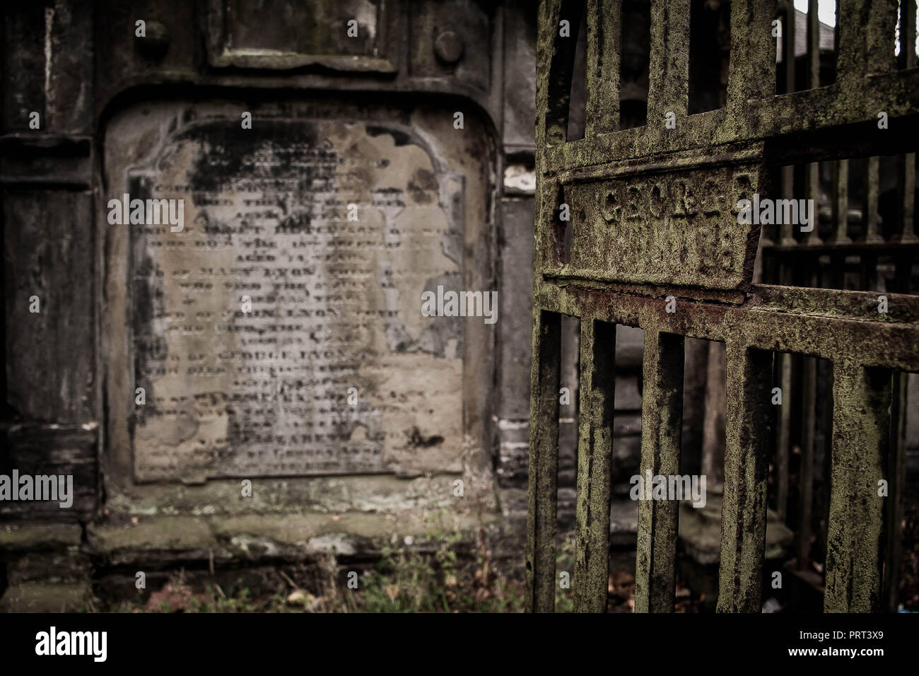 Il vecchio tracciato di sepoltura Glasgow, Cattedrale, Scozia Foto Stock