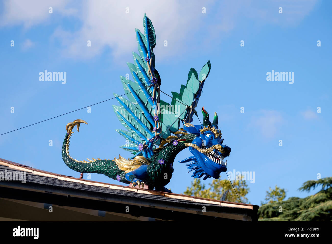 I Giardini di Kew Pagoda dragon Fargesia il vincitore nel blu Pietro concorso per la progettazione di un drago per il recentemente ristrutturato pagoda Foto Stock