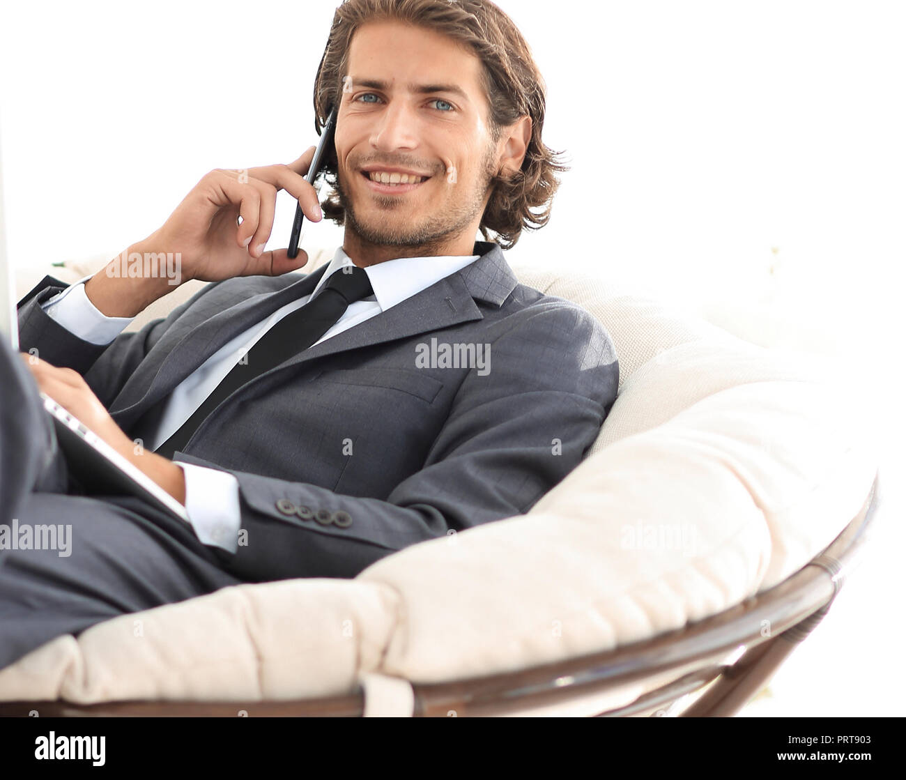 Imprenditore per risolvere problemi di business a casa. immagine sfocata Foto Stock