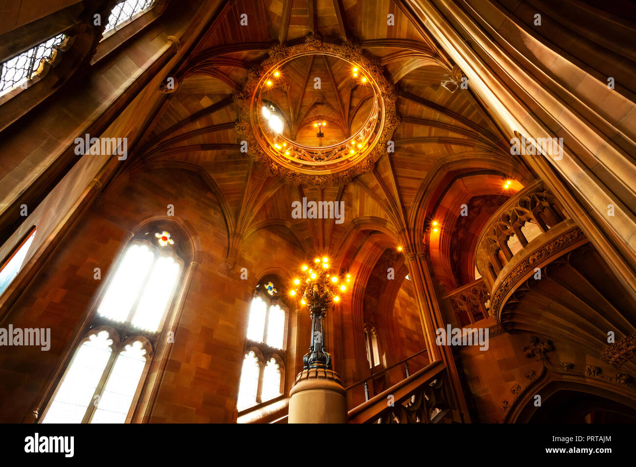 Manchester, Regno Unito - 18 Maggio 2018: John Rylands Library costruito nel 1988 da Enriqueta Rylands, sua moglie dopo Giovanni della morte, è aperto al pubblico nel 1900. Il Foto Stock